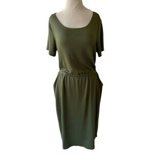 NWT Torrid Green Ribbed Knit Midi Dress Sz 0X Short Sleeve Pocket Stretch Casual